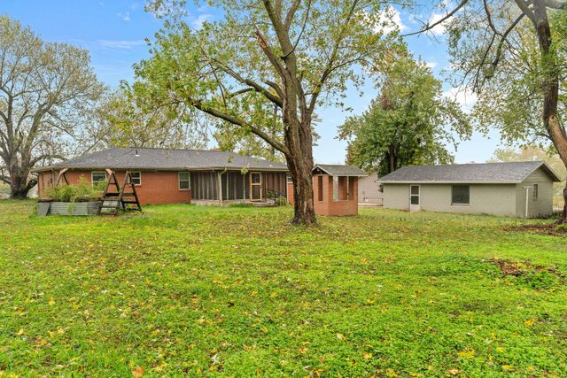 4230 N Farm Road 159, Springfield, MO 65803