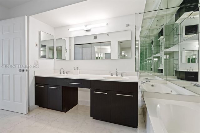 3500 Mystic Pointe Dr 1007, Aventura, FL 33180