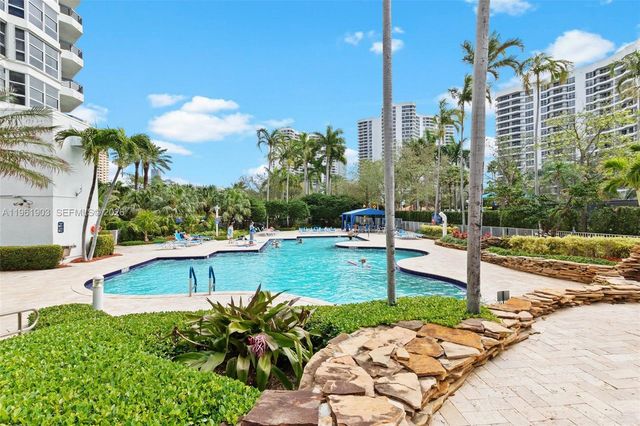 3500 Mystic Pointe Dr 1007, Aventura, FL 33180