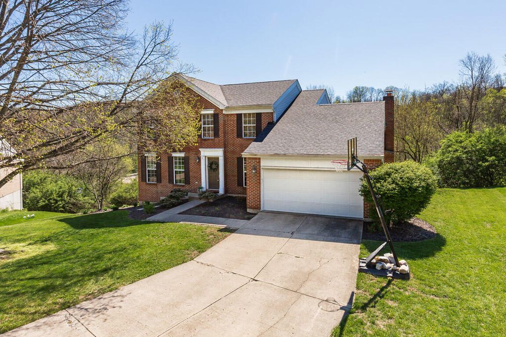 1967 Crescent Terrace, Crescent Springs, KY 41017