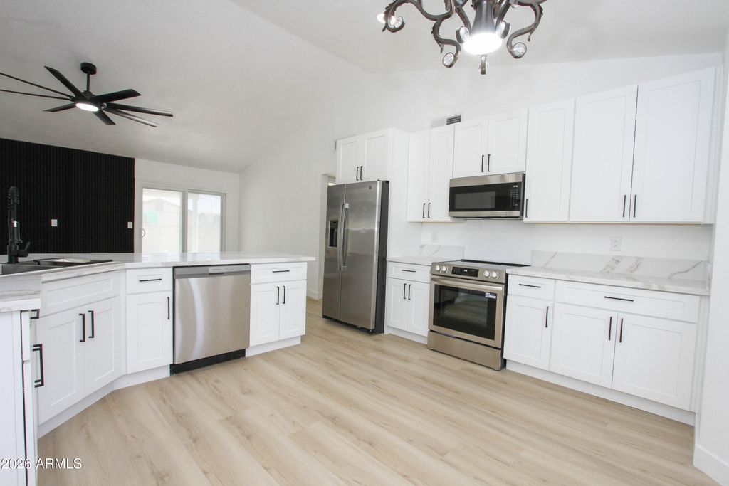 401 E ROCKWOOD Drive, Phoenix, AZ 85024 — photo 3