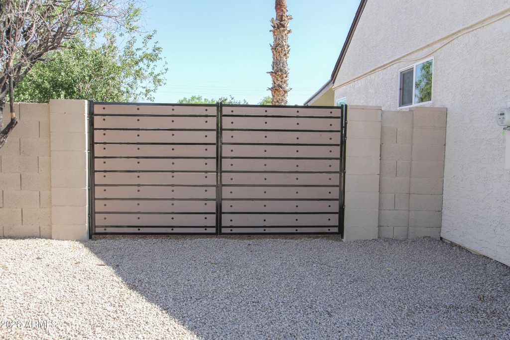 401 E ROCKWOOD Drive, Phoenix, AZ 85024 — photo 5