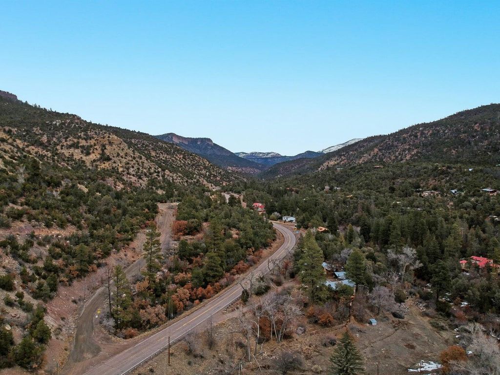 Image 5 of property listing at 0 Raptor Road, Jemez Springs, NM 87025
