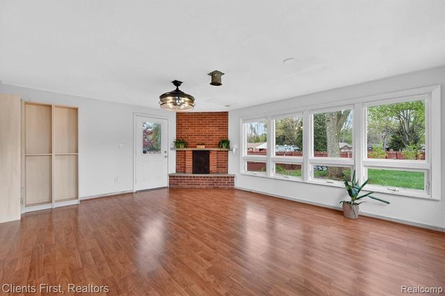 11000 Clinton River Road, Sterling Heights, MI 48314