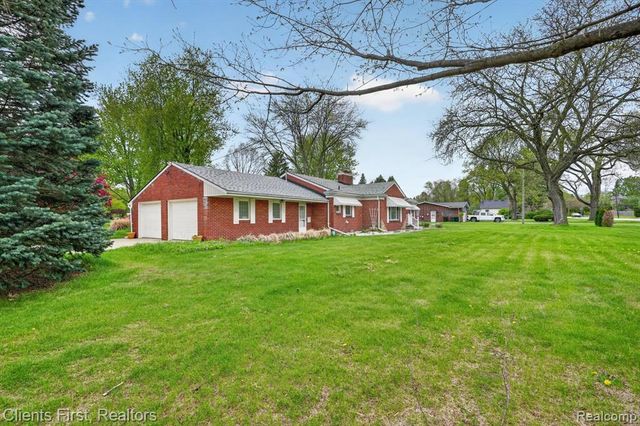 11000 Clinton River Road, Sterling Heights, MI 48314