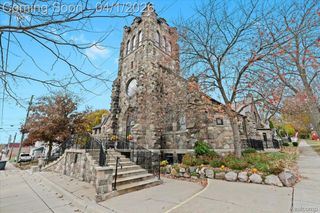 217 E Commerce Street, Milford Village, MI 48381