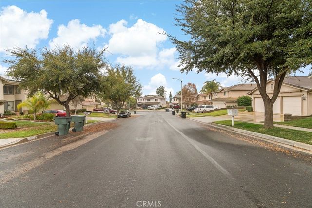 1472 Pinewood Drive, Corona, CA 92881