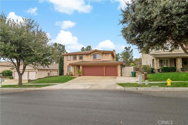 1472 Pinewood Drive, Corona, CA 92881