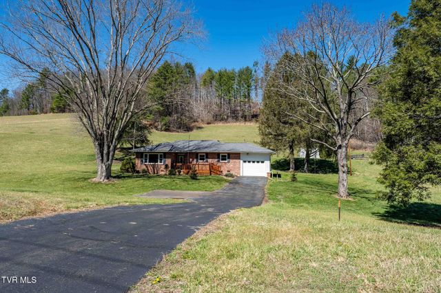 2584 Highway 67 W, Mountain City, TN 37683