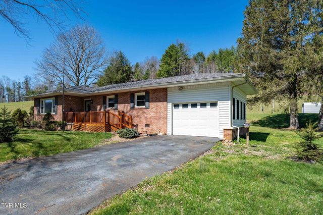 2584 Highway 67 W, Mountain City, TN 37683