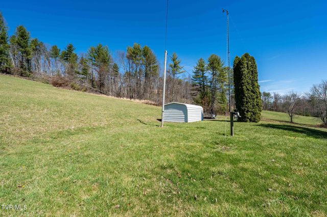 2584 Highway 67 W, Mountain City, TN 37683