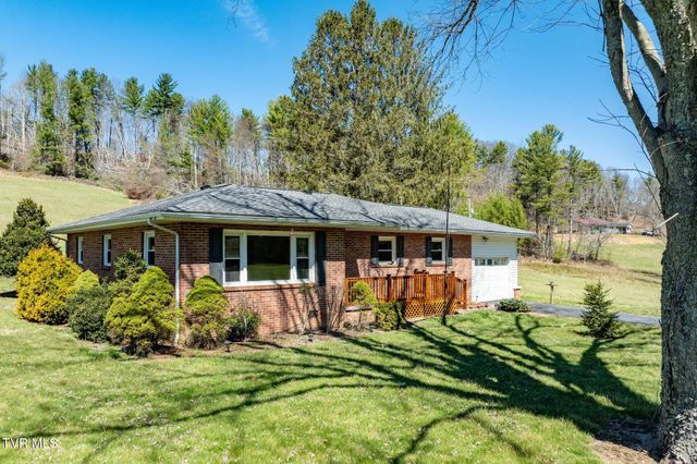 2584 Highway 67 W, Mountain City, TN 37683