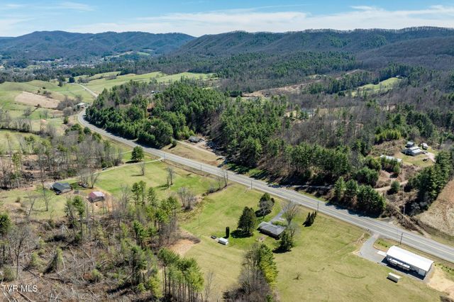 2584 Highway 67 W, Mountain City, TN 37683