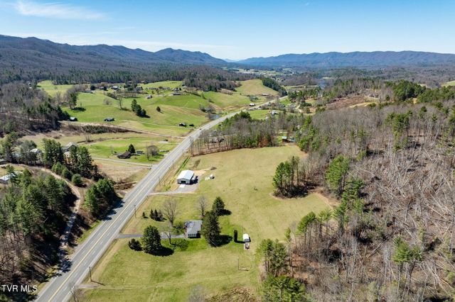 2584 Highway 67 W, Mountain City, TN 37683