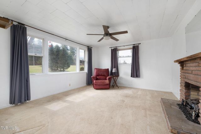 2584 Highway 67 W, Mountain City, TN 37683