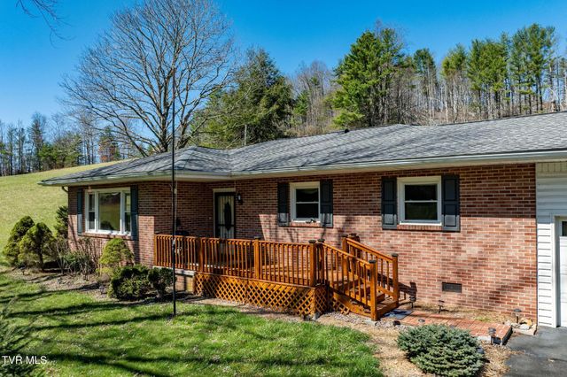 2584 Highway 67 W, Mountain City, TN 37683