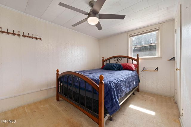 2584 Highway 67 W, Mountain City, TN 37683