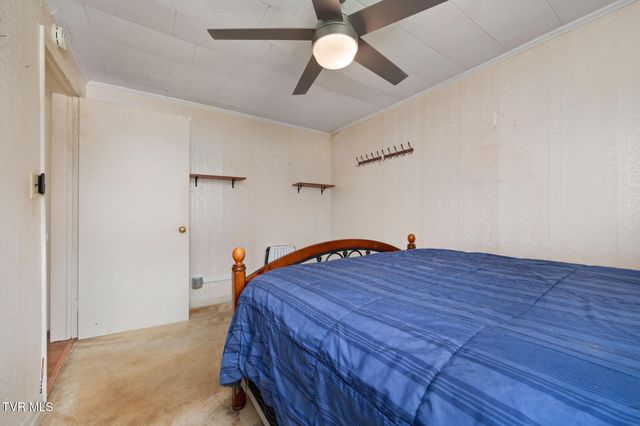 2584 Highway 67 W, Mountain City, TN 37683