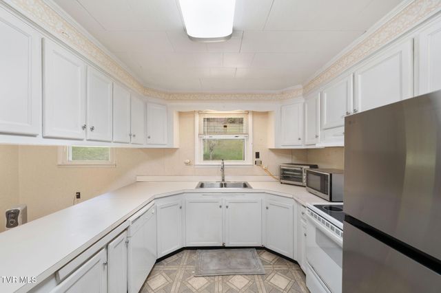 2584 Highway 67 W, Mountain City, TN 37683