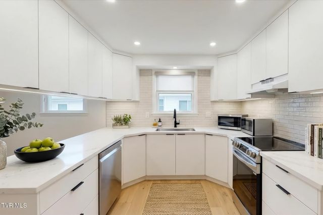 2584 Highway 67 W, Mountain City, TN 37683