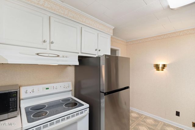 2584 Highway 67 W, Mountain City, TN 37683