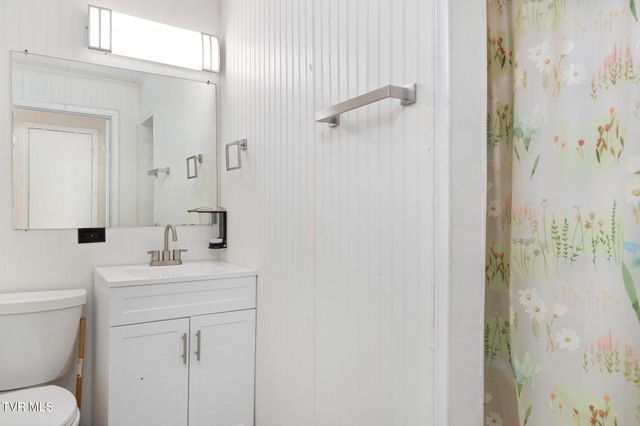 2584 Highway 67 W, Mountain City, TN 37683