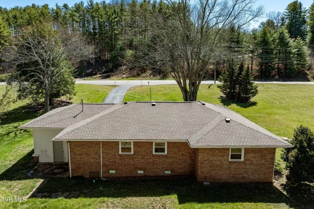 2584 Highway 67 W, Mountain City, TN 37683