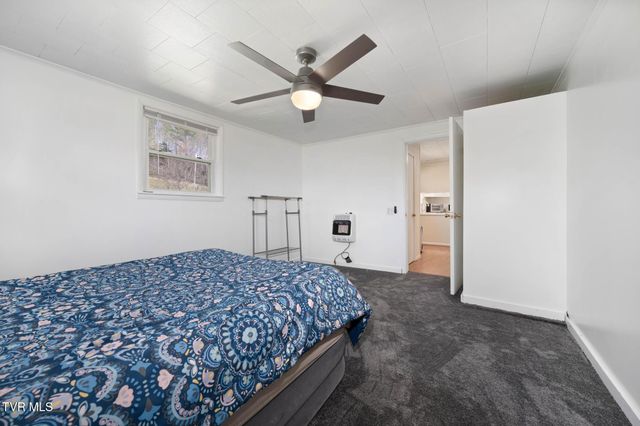 2584 Highway 67 W, Mountain City, TN 37683