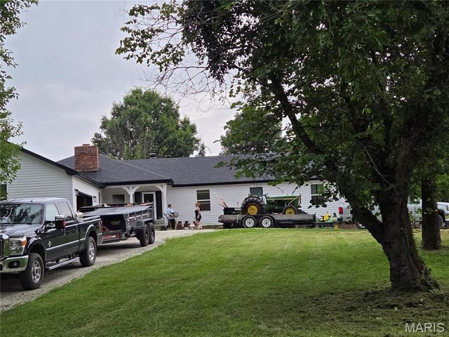 2688 Sullivan Bottom Rd Road, St Clair, MO 63077