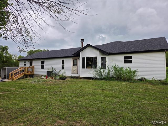2688 Sullivan Bottom Rd Road, St Clair, MO 63077