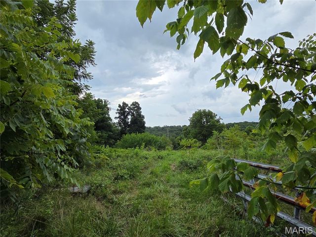 2688 Sullivan Bottom Rd Road, St Clair, MO 63077