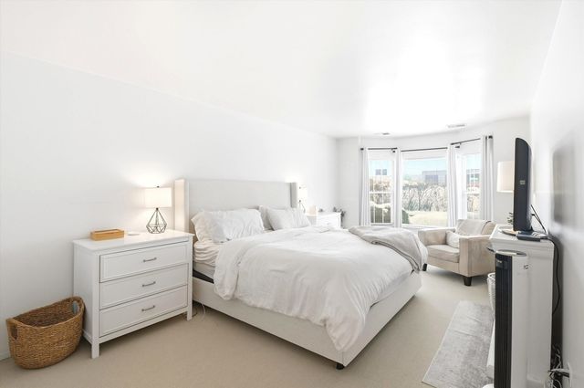 8640 Waukegan Road 123, Morton Grove, IL 60053