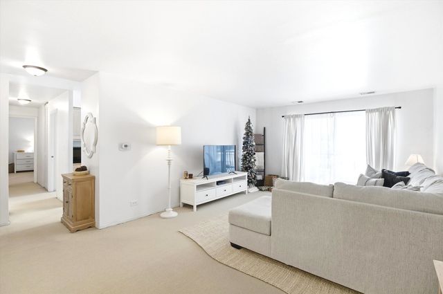 8640 Waukegan Road 123, Morton Grove, IL 60053