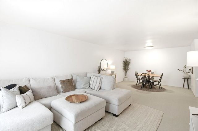 8640 Waukegan Road 123, Morton Grove, IL 60053