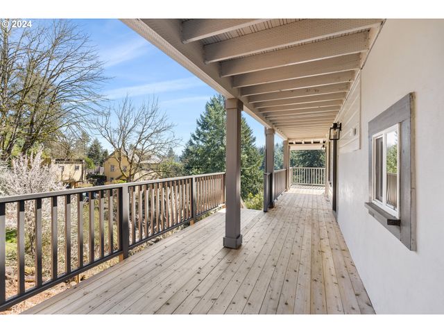 1440 Sw BROADWAY Dr, Portland, OR 97201