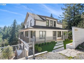 1440 Sw BROADWAY Dr, Portland, OR 97201