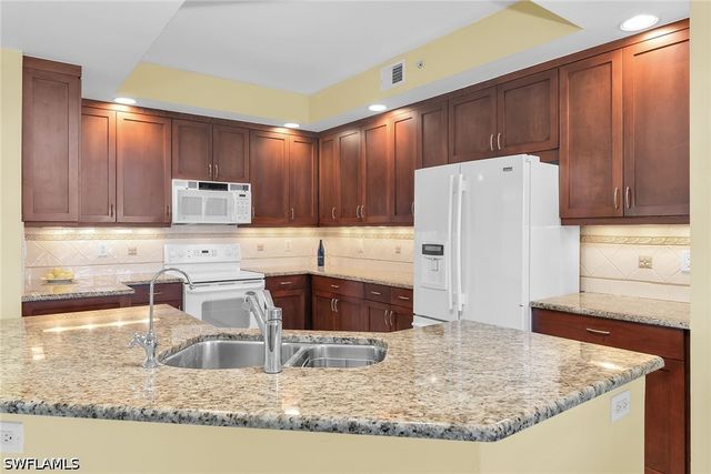 269 Vintage Bay DR C11, Marco Island, FL 34145