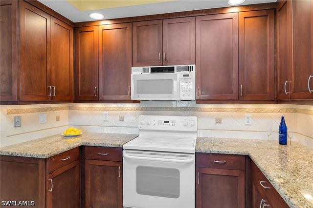 269 Vintage Bay DR C11, Marco Island, FL 34145