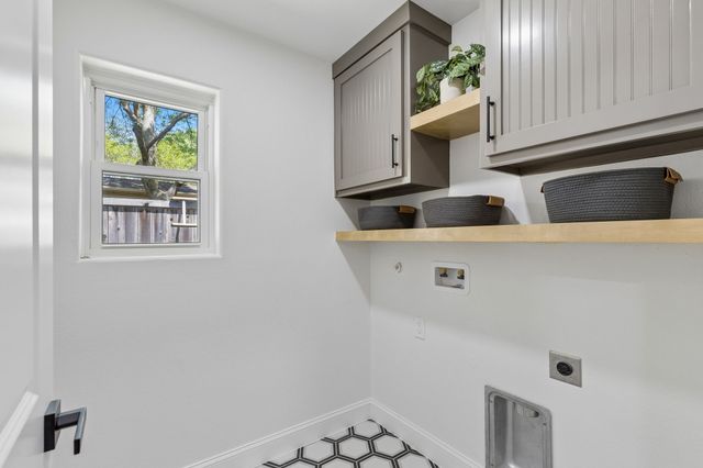 12124 Dixfield Drive, Dallas, TX 75218