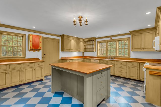 4365 Durham Road, Guilford, CT 06437