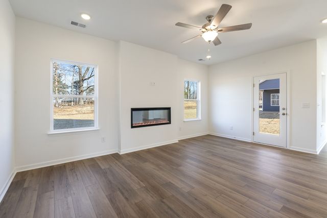 275 Claude Cir, Clarksville, TN 37042