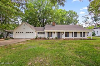 110 Parkway Drive, Jackson, MS 39211