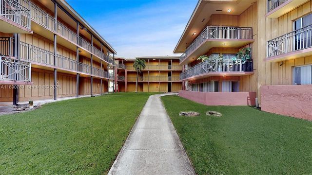 4850 SW 63rd Terrace 131, Davie, FL 33314