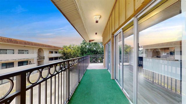 4850 SW 63rd Terrace 131, Davie, FL 33314