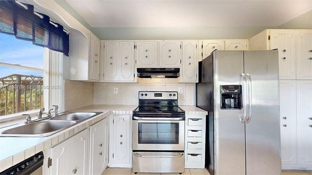 4850 SW 63rd Terrace 131, Davie, FL 33314