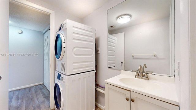 4850 SW 63rd Terrace 131, Davie, FL 33314
