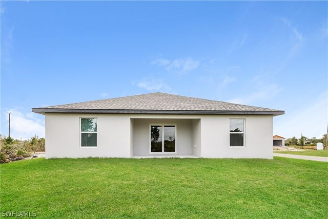 2910 57th ST W, Lehigh Acres, FL 33971