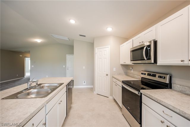 2910 57th ST W, Lehigh Acres, FL 33971