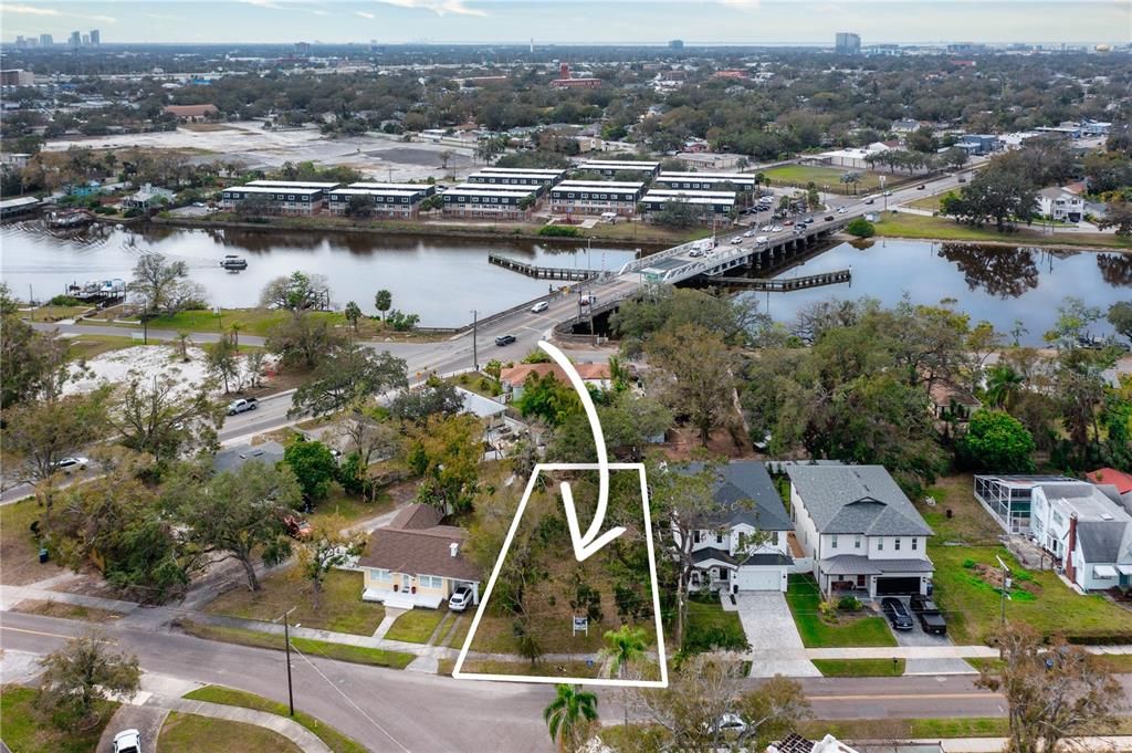 2608 N RIDGEWOOD AVENUE, Tampa, FL 33602