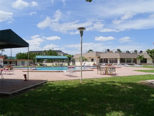4140 NW 44TH Avenue 411, Lauderdale Lakes, FL 33319